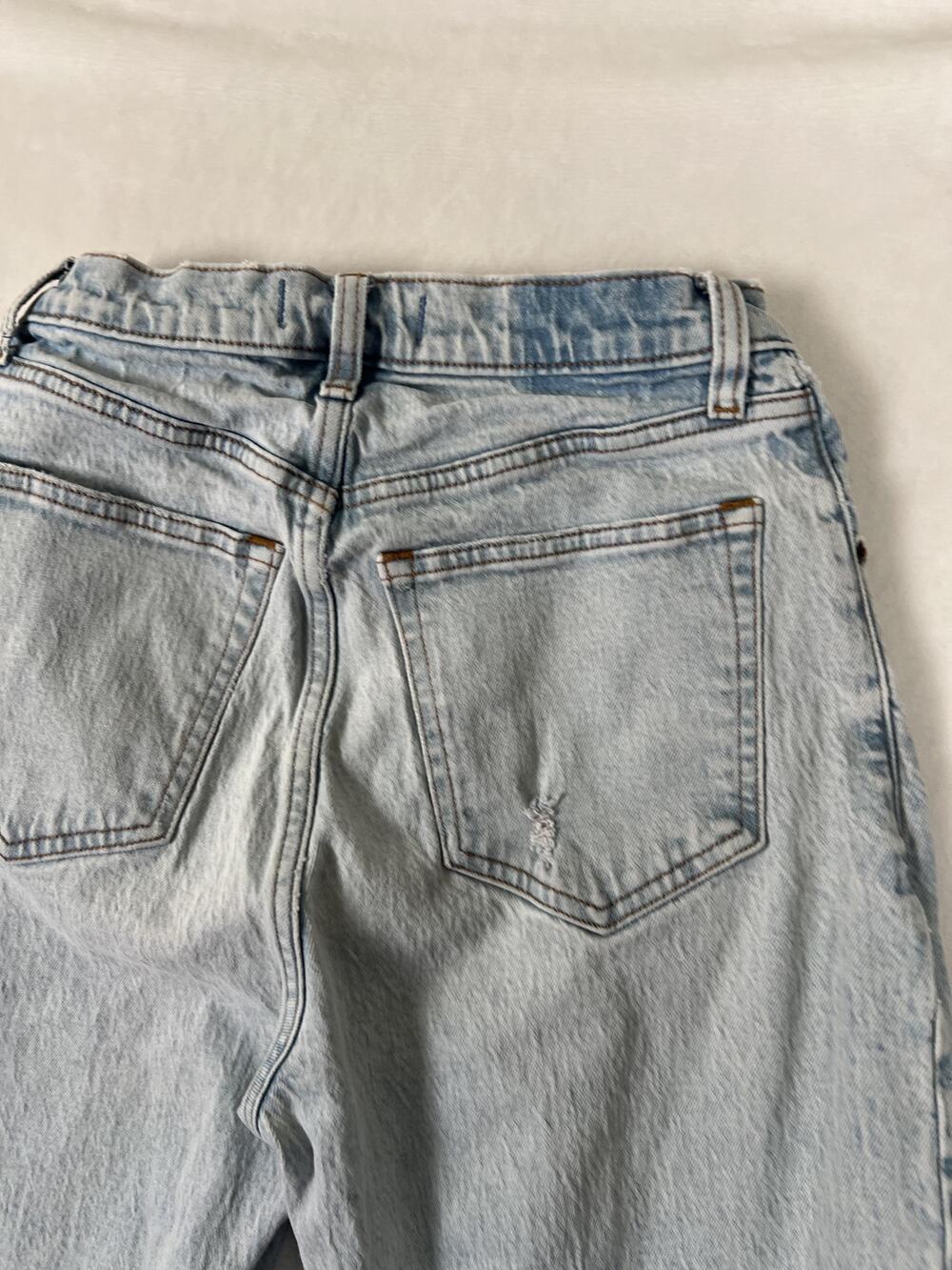 Abercrombie & Fitch 90s Relaxed Jeans Womens 26 Blue Light Wash High Rise Denim - Picture 9 of 10